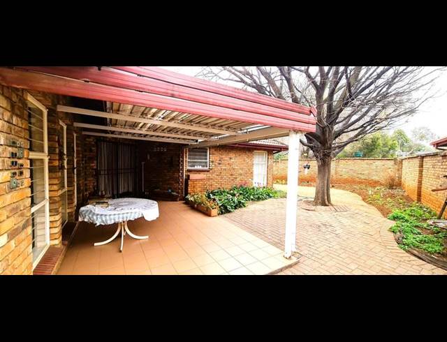 3 BEDROOM HOUSE FOR SALE IN DORINGKLOOF